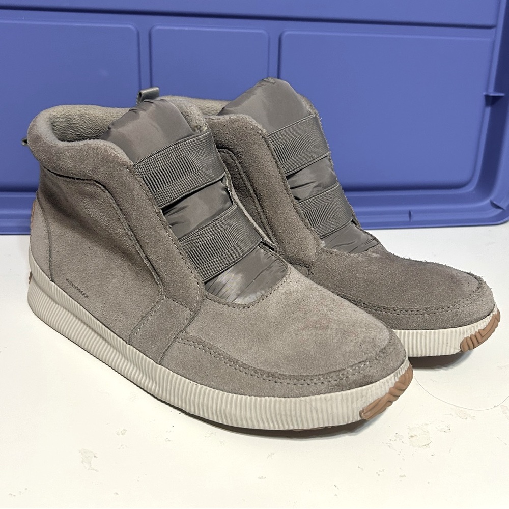 Sorel suade waterproof boots/shoes.  Size 10